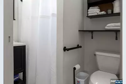 77 E Clinton Avenue, Bergenfield, NJ 07621 - Photo 16