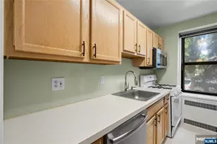100 Prospect Ave 1O, Hackensack, NJ 07601 - Photo 14