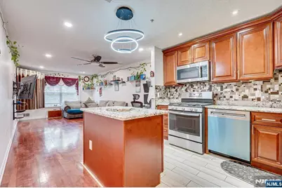 202 Prestwick Way 202 #202, Edison, NJ 08820 - Photo 12