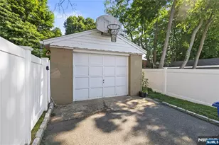 99 Lynwood Rd, Verona, NJ 07044 - Photo 30