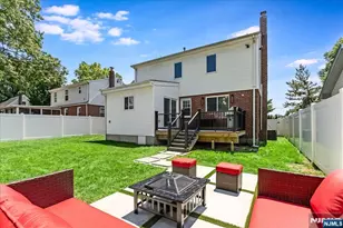 33-21 Southern Dr, Fair Lawn, NJ 07410 - Photo 18