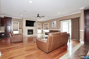 39 Burton Ave, Hasbrouck Heights, NJ 07604 - Photo 18
