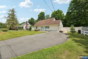 35 Spruce Rd, Pompton Lakes, NJ 07442 - Photo 24