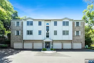 45 Colonial Village Dr 45, Hillsdale, NJ 07642 - Photo 2