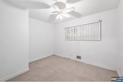 574 Chestnut Street, Washington Township, NJ 07676 - Photo 20
