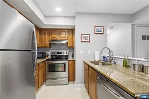 20 Sage Ct, Bedminster Township, NJ 07921 - Photo 4