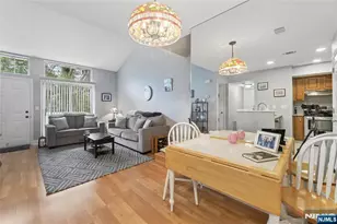 20 Sage Ct, Bedminster Township, NJ 07921 - Photo 6