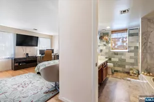 48 Quartz Ln, Paterson, NJ 07501 - Photo 10