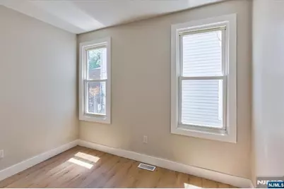 152 Clinton Street, East Orange, NJ 07017 - Photo 12