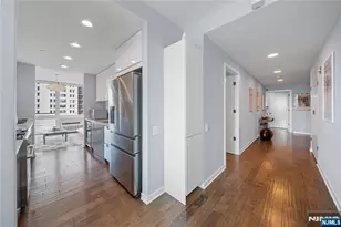 618 Hudson Park, Edgewater, NJ 07020 - Photo 10