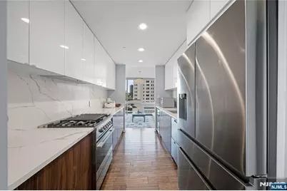 618 Hudson Park, Edgewater, NJ 07020 - Photo 12