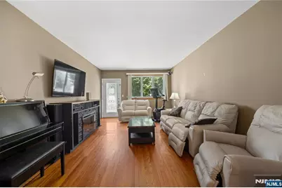 81 Huron Avenue, Clifton, NJ 07013 - Photo 2