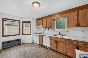 75 Welshs Ln, Franklin Township, NJ 08873 - Photo 10