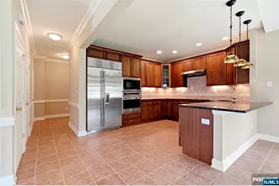 98 Tarrington Road, Hamburg, NJ 07419 - Photo 6