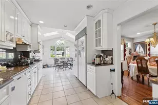 936 Red Rd, Teaneck Township, NJ 07666 - Photo 10