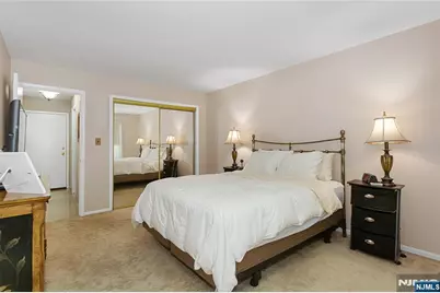 25 Market Street 4 #4, Saddle Brook Township, NJ 07663 - Photo 16