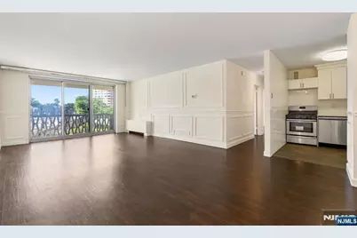 2100 Linwood 2Y #2Y, Fort Lee, NJ 07024 - Photo 2