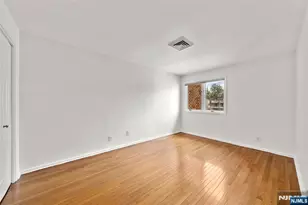 300 Gorge Road 1, Cliffside Park, NJ 07010 - Photo 18