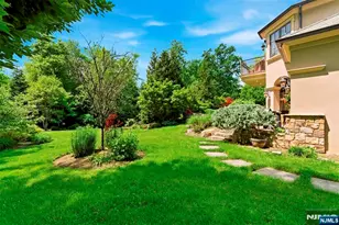 70 Oak Dr, Upper Saddle River, NJ 07458 - Photo 6