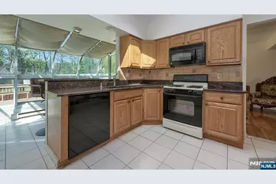227 Emily Drive, Park Ridge, NJ 07656 - Photo 6
