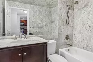 302 Chase Ct 302, Edgewater, NJ 07020 - Photo 12
