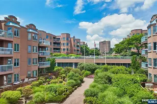 302 Chase Ct 302, Edgewater, NJ 07020 - Photo 46