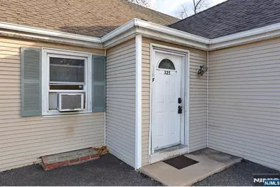 325 New Bridge Road, Bergenfield, NJ 07621 - Photo 2