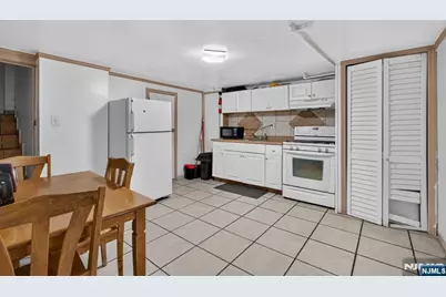 85 10th Street, Newark, NJ 07107 - Photo 24