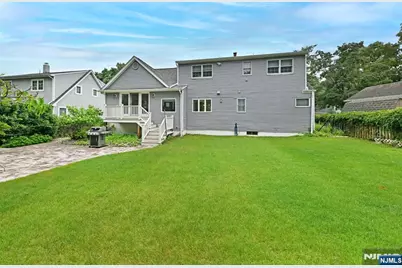 211 Spruce Street, Midland Park, NJ 07432 - Photo 4