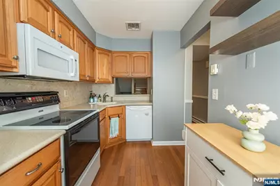 1068 Treetops, Wharton, NJ 07885 - Photo 6