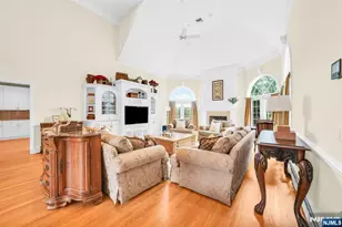 817 Peach Tree Ln, Franklin Lakes, NJ 07417 - Photo 8