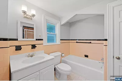 367 Essex Avenue, Bloomfield, NJ 07003 - Photo 20