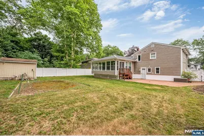 45 Jay Drive, Paramus, NJ 07652 - Photo 38
