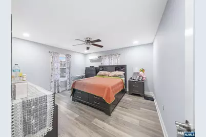 61-63 Keer, Newark, NJ 07112 - Photo 8