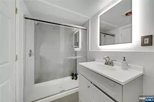 177 Parkway, Maywood, NJ 07607 - Photo 32