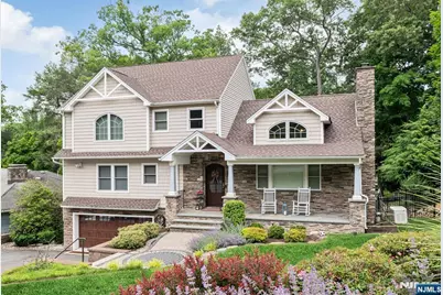 31 Osceola Road, Wayne, NJ 07470 - Photo 1