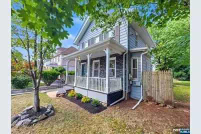 89 W Hamilton Avenue, Englewood, NJ 07631 - Photo 2