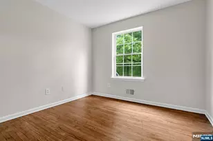 533 S 10th St, Newark, NJ 07103 - Photo 20