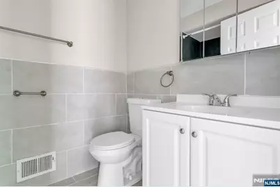 533 S 10th Street, Newark, NJ 07103 - Photo 18