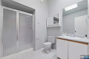 8 Bayard Ln, Mahwah, NJ 07430 - Photo 28