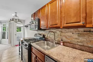 925 Main Street 10, Hackensack, NJ 07601 - Photo 18