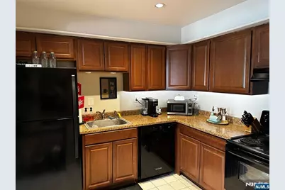 520 Newark Pompton Turnpike 218 #218, Pequannock Township, NJ 07444 - Photo 2