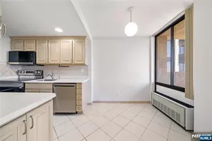 200 Winston Dr 1518, Cliffside Park, NJ 07010 - Photo 8