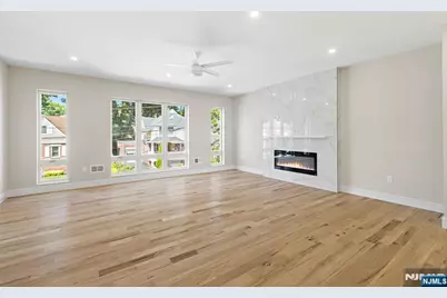 264 Beverly Hills Road, Fort Lee, NJ 07024 - Photo 8