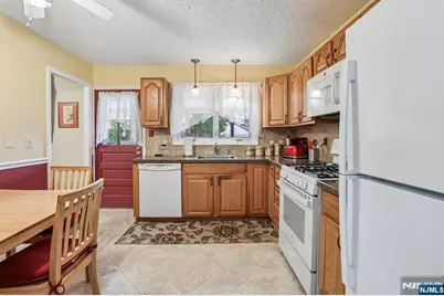 44 Rumana Road, Wayne, NJ 07470 - Photo 10