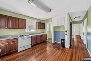 288 Pomona Ave, Newark, NJ 07112 - Photo 34