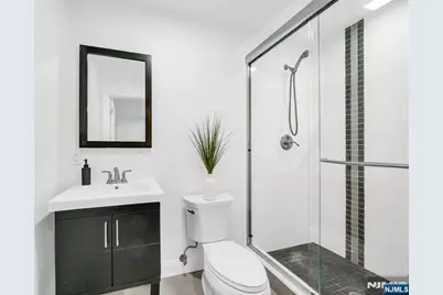 20 Veterans Way, Edgewater, NJ 07020 - Photo 14