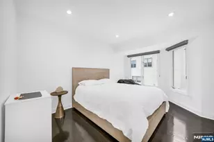 20 Veterans Way, Edgewater, NJ 07020 - Photo 16