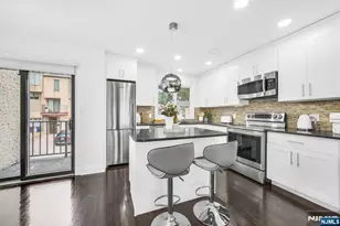 20 Veterans Way, Edgewater, NJ 07020 - Photo 6