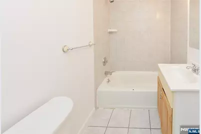 209 Merritt Avenue, Bergenfield, NJ 07621 - Photo 24